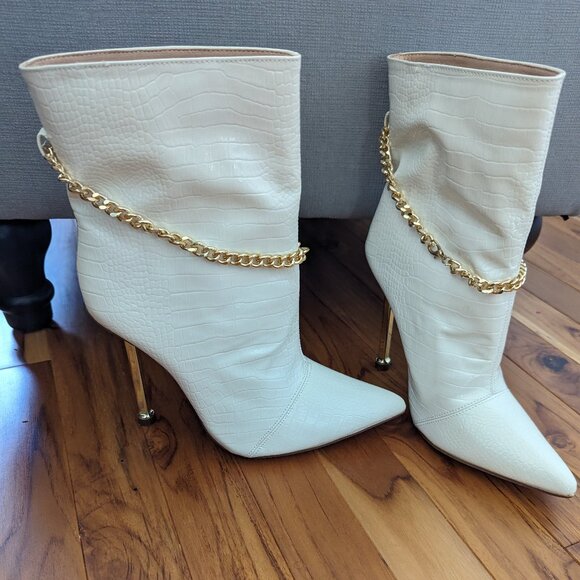 White Gold Heel Stiletto Boot with Gold Chain - NEW! - Picture 3 of 4